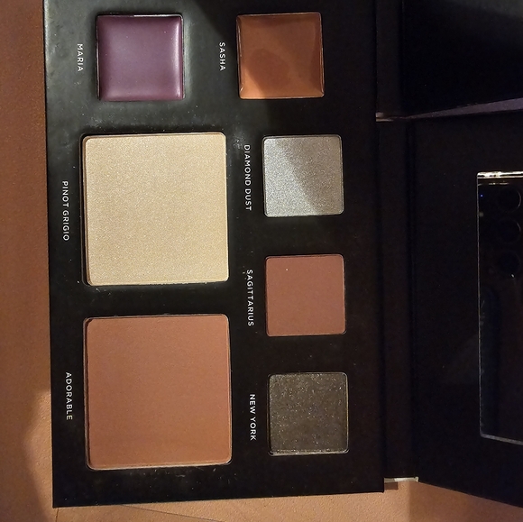 Deck of Scarlett Palette - Picture 3 of 3